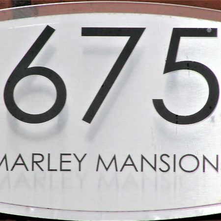 Marley Mansion Apartments - Borough Беркенгед Екстер'єр фото
