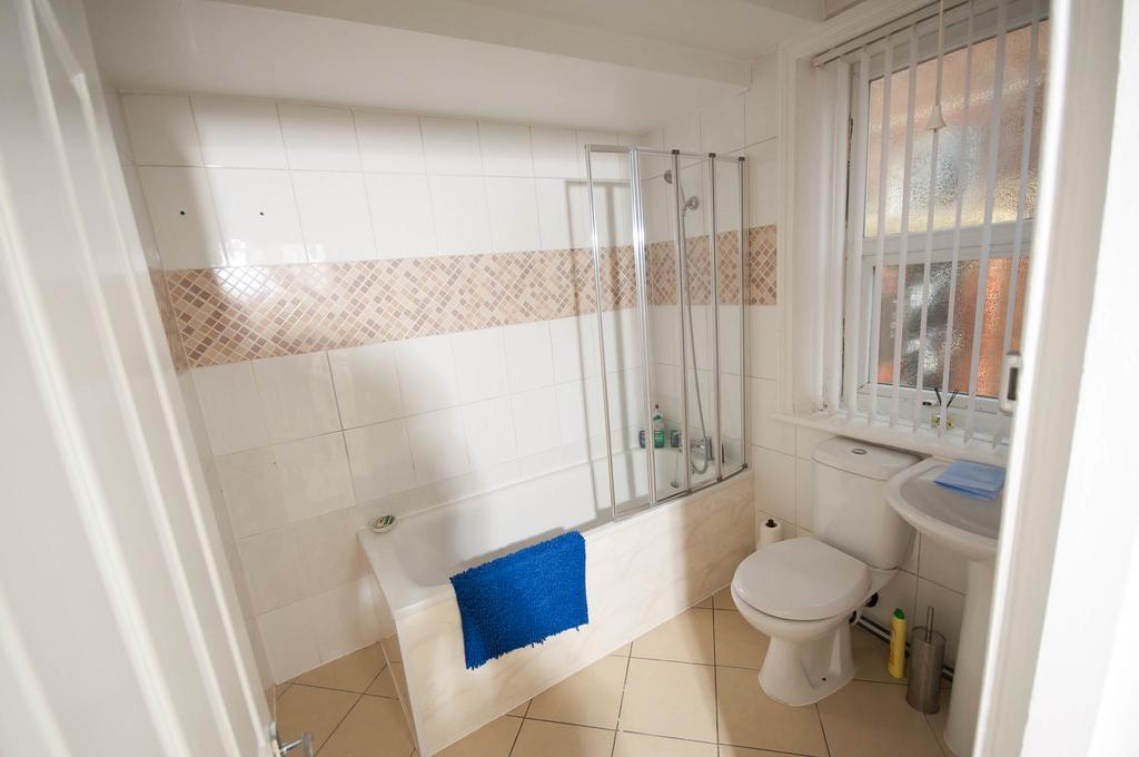 Marley Mansion Apartments - Borough Беркенгед Номер фото